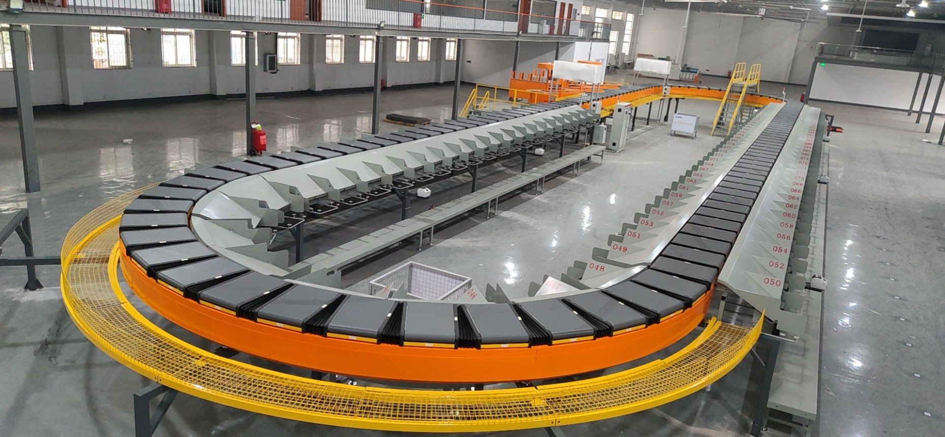 Truelisort Professional Design and Manufacture Circular Cross Belt Sorter Machine Best Sale Straight Belt Conveyor Cross Belt Sorter