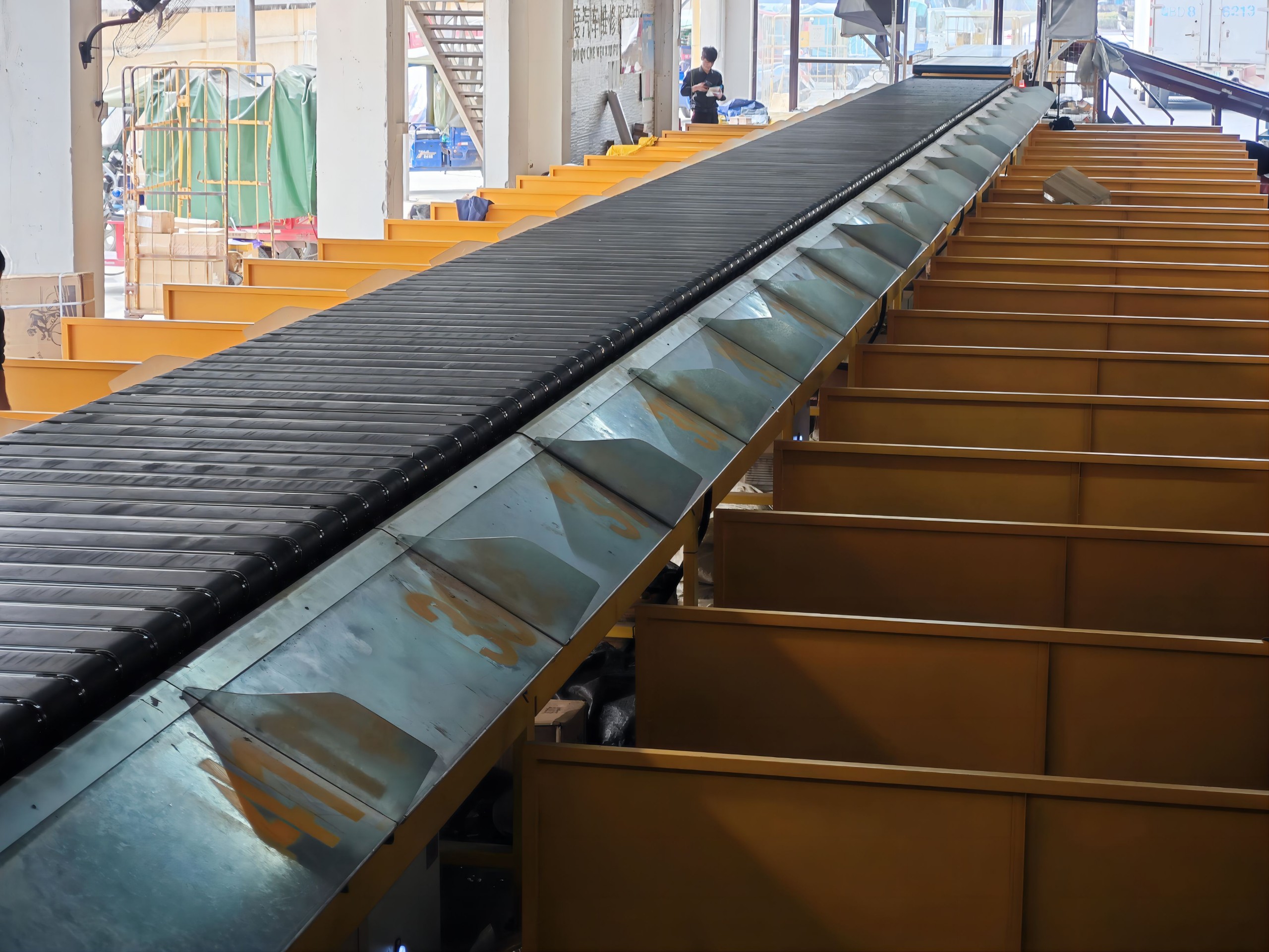 Truelisort Narrow Belt Good Price Custom Design Warehouse Factory Conveyor for Transporting Packages