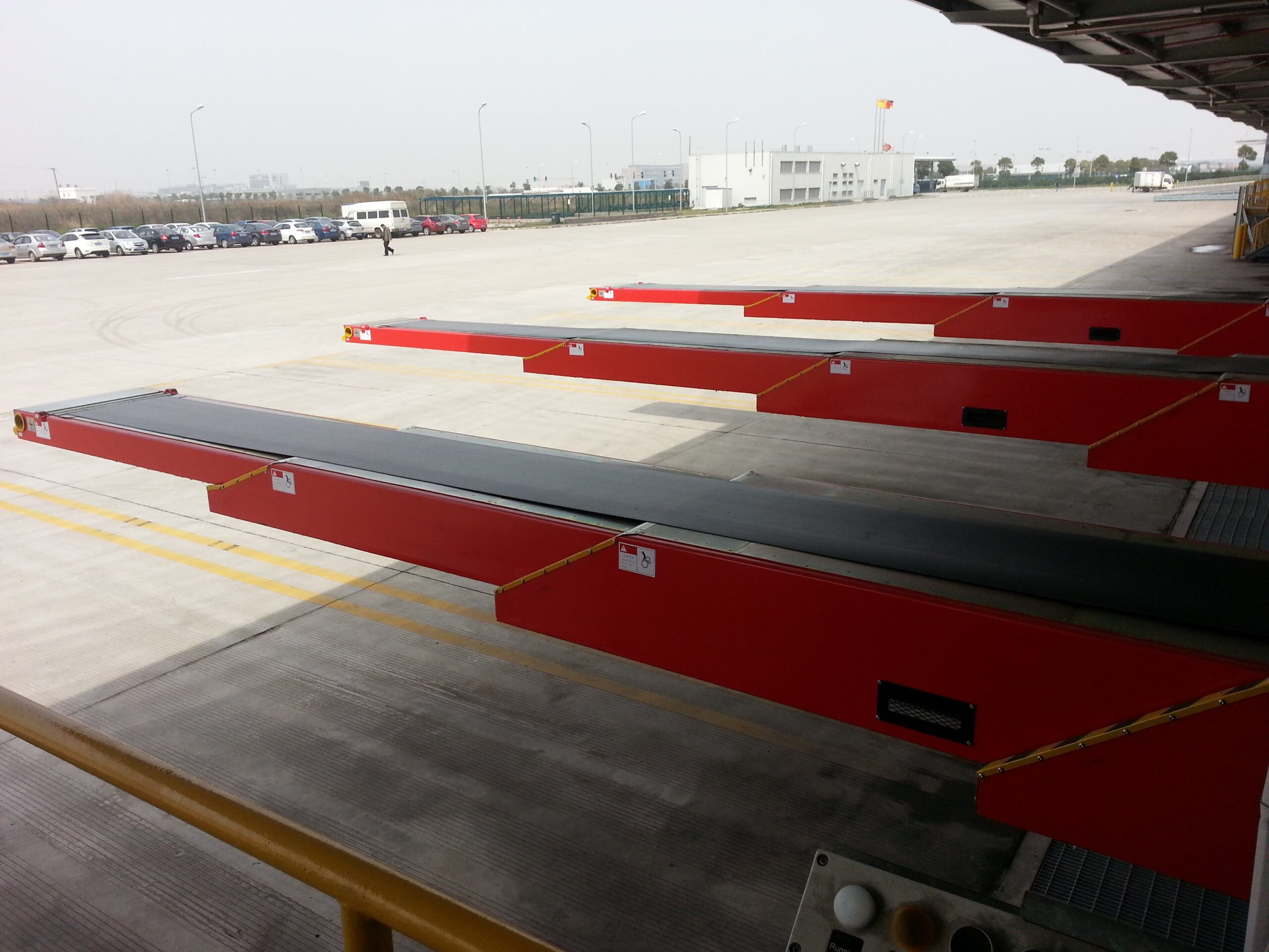 Truelisort Customizable Telescopic Boom Conveyor for Enhanced Loading Operations