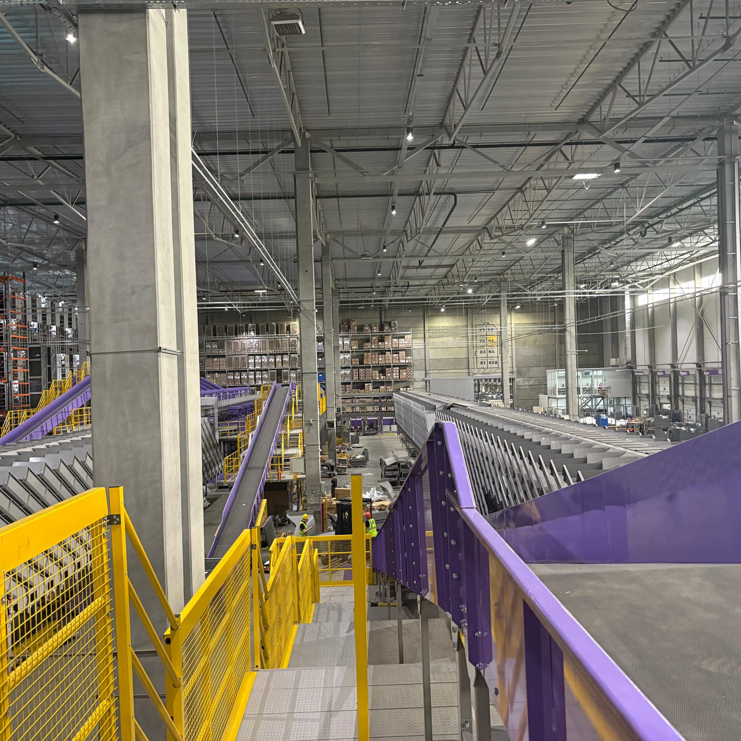 Truelisort Parcel Sorting Advanced Cross Belt Sorter Solutions for High-Speed Material Handling in Modern Warehouses