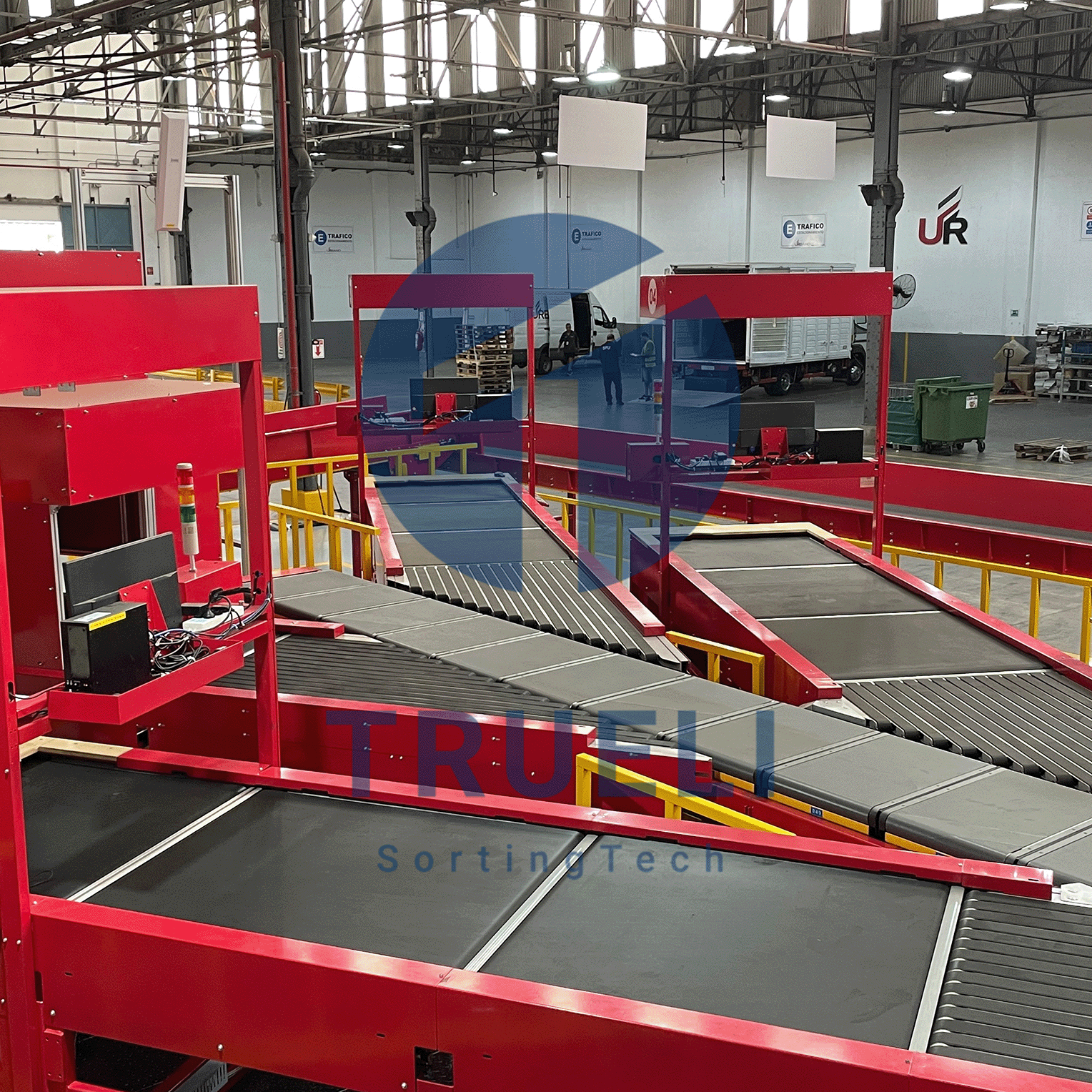 Truelisort Package Supply Table with Automatic Weighing Scanning and Supply Features Ideal for Cross Belt Sorter Integration