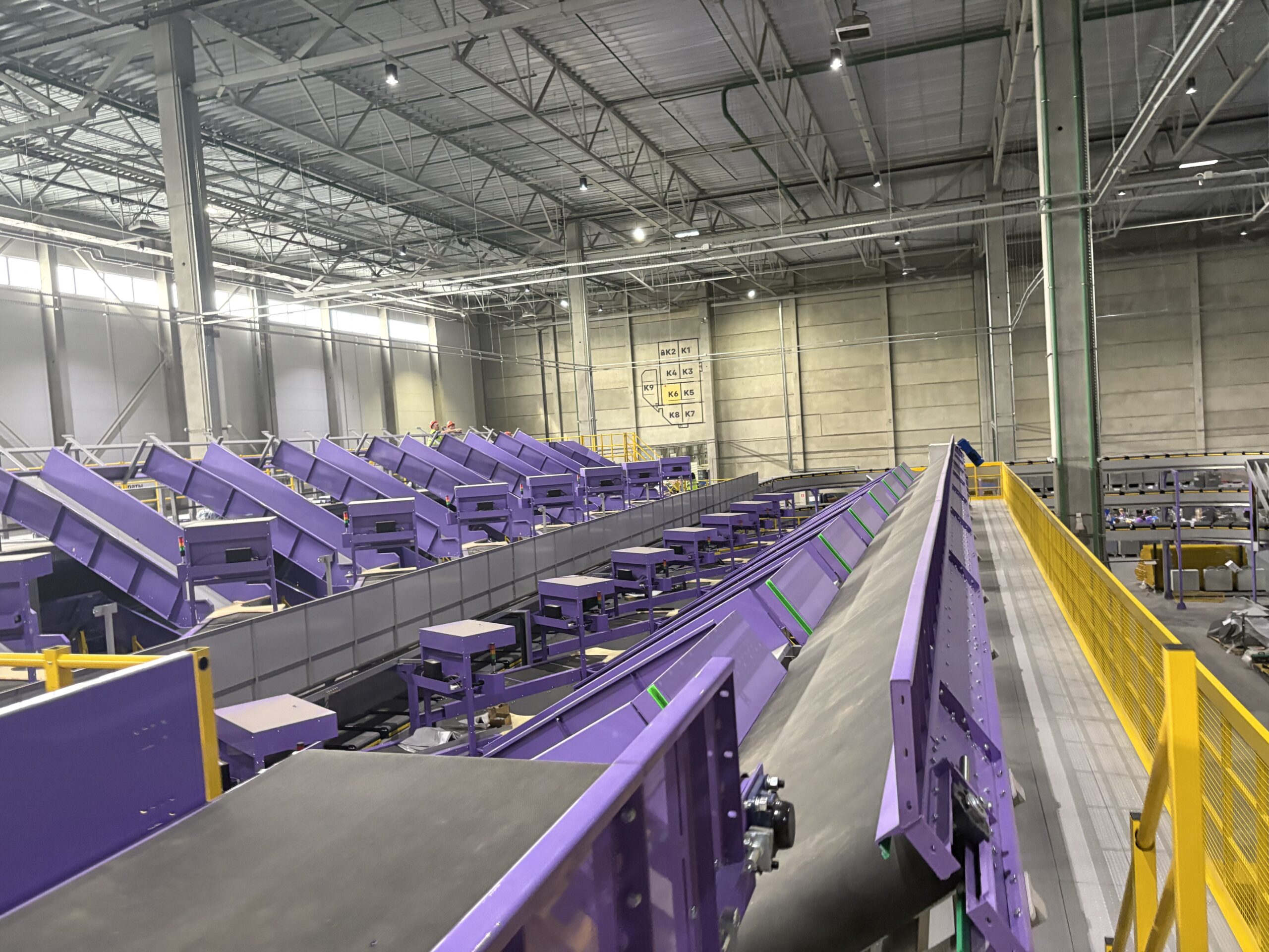 Trueli Customize Cross Belt Sorter for Parcel Food Medicine Sorting for Logistics Warehouse with Dws System Scanning