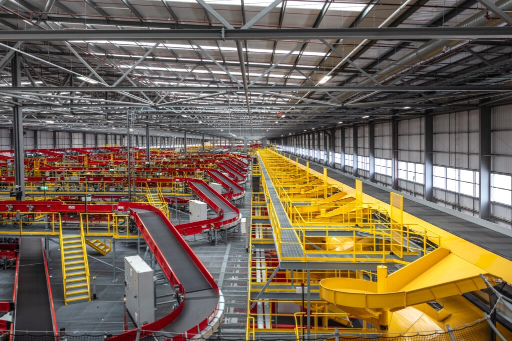 Narrow Belt Sorter used in Courier Hubs