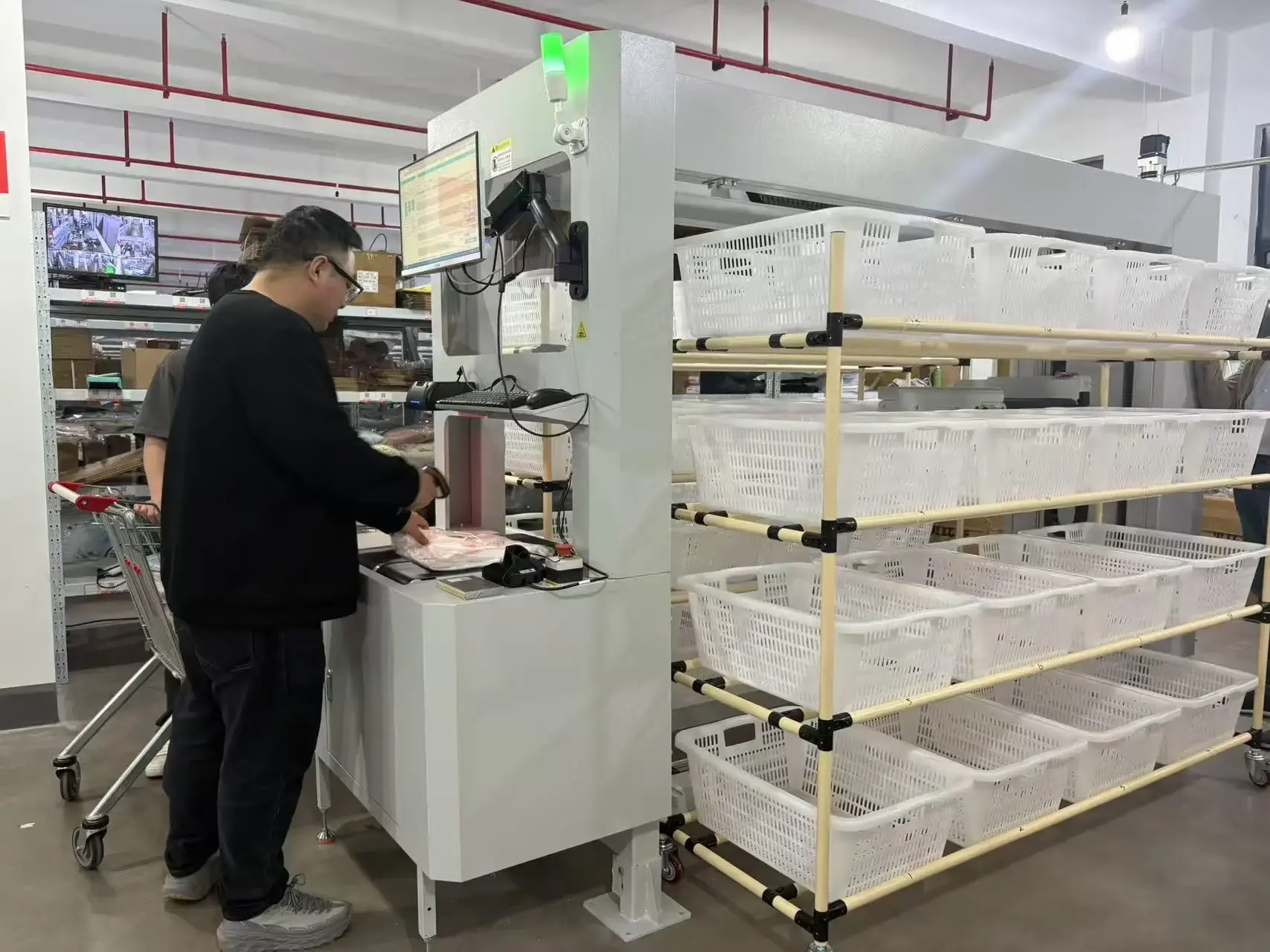 Put Wall Sorter TR350*50 automated order consolidation system for e-commerce fulfillment.
