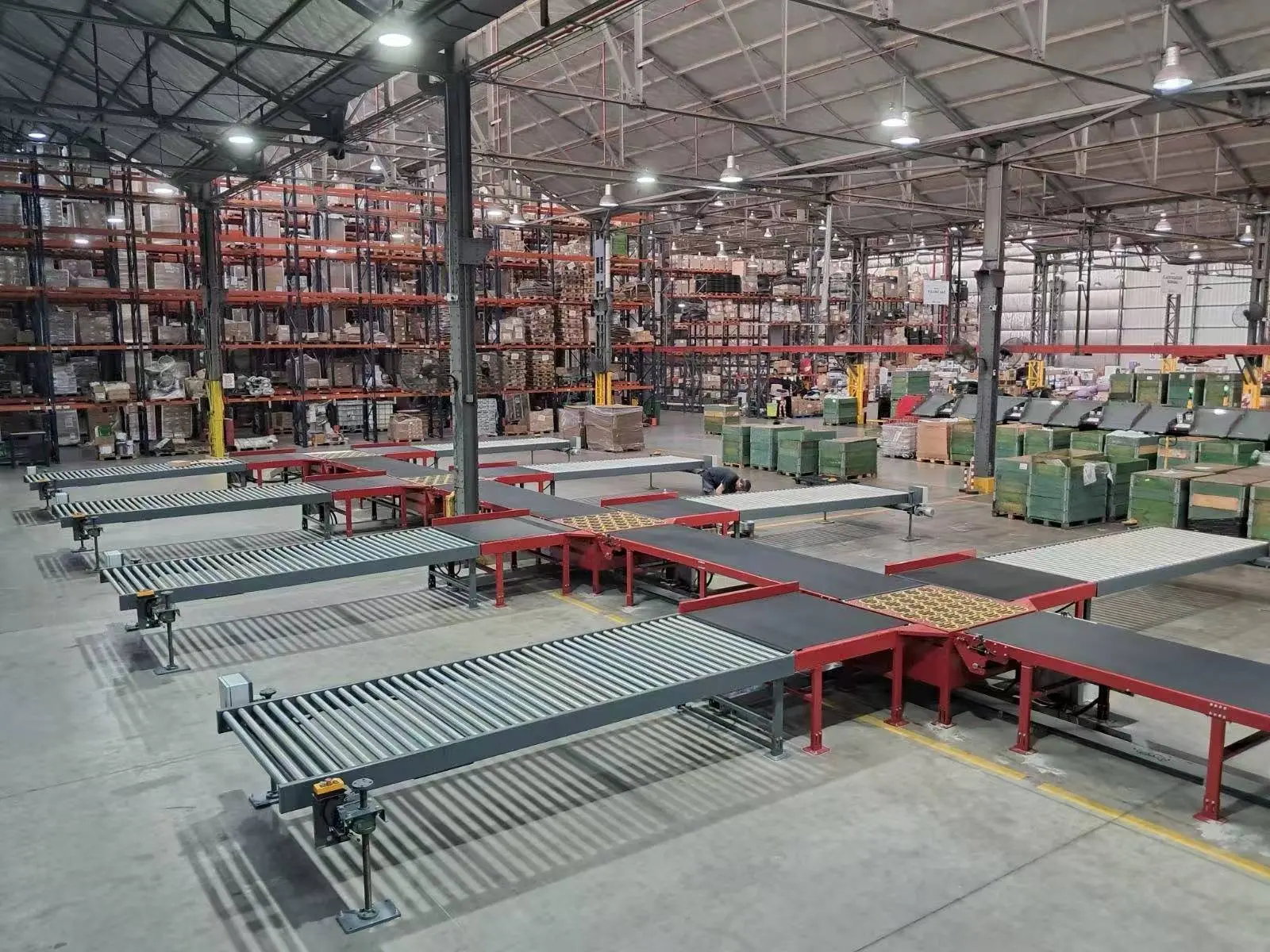 TR1200*90 heavy-duty modular wheel sorter system for 70kg large parcel diverting.