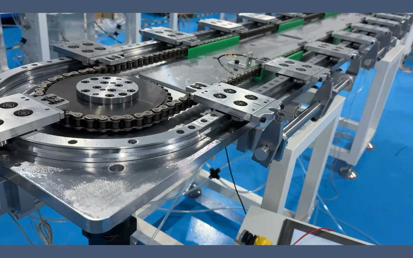 Reducing Sorting Damage: How to Optimize Cross-Belt Physical Contact to Protect High-Value Parcels